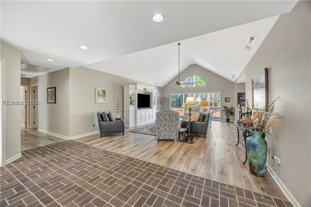 18 Honey Locust Circle, Hilton Head Island, South Carolina image 4