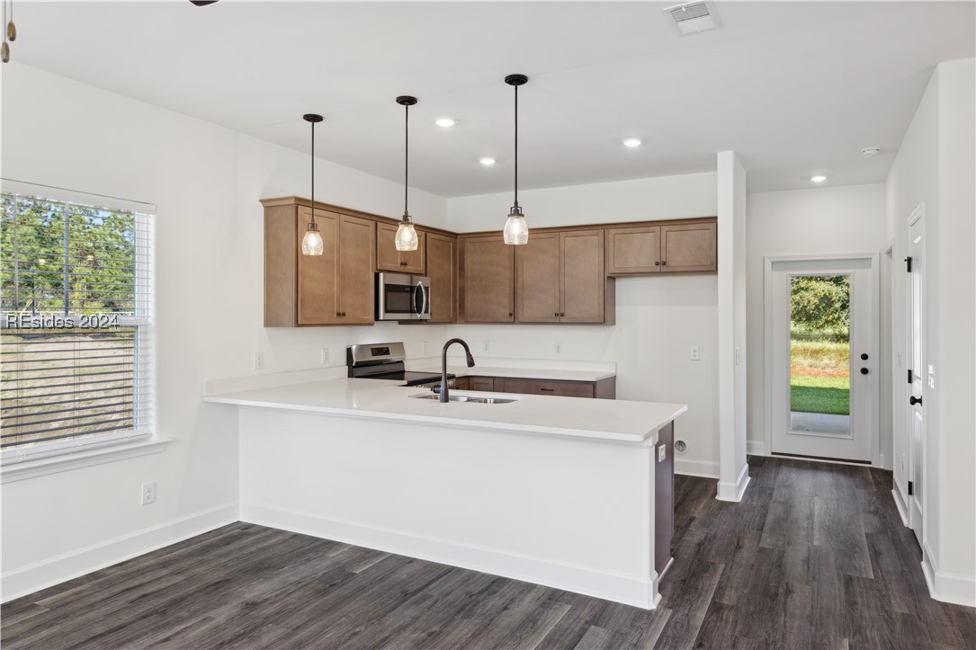 Ridgeland, South Carolina 29936, United States, 3 Bedrooms Bedrooms, ,3 BathroomsBathrooms,Residential,Pending,25863