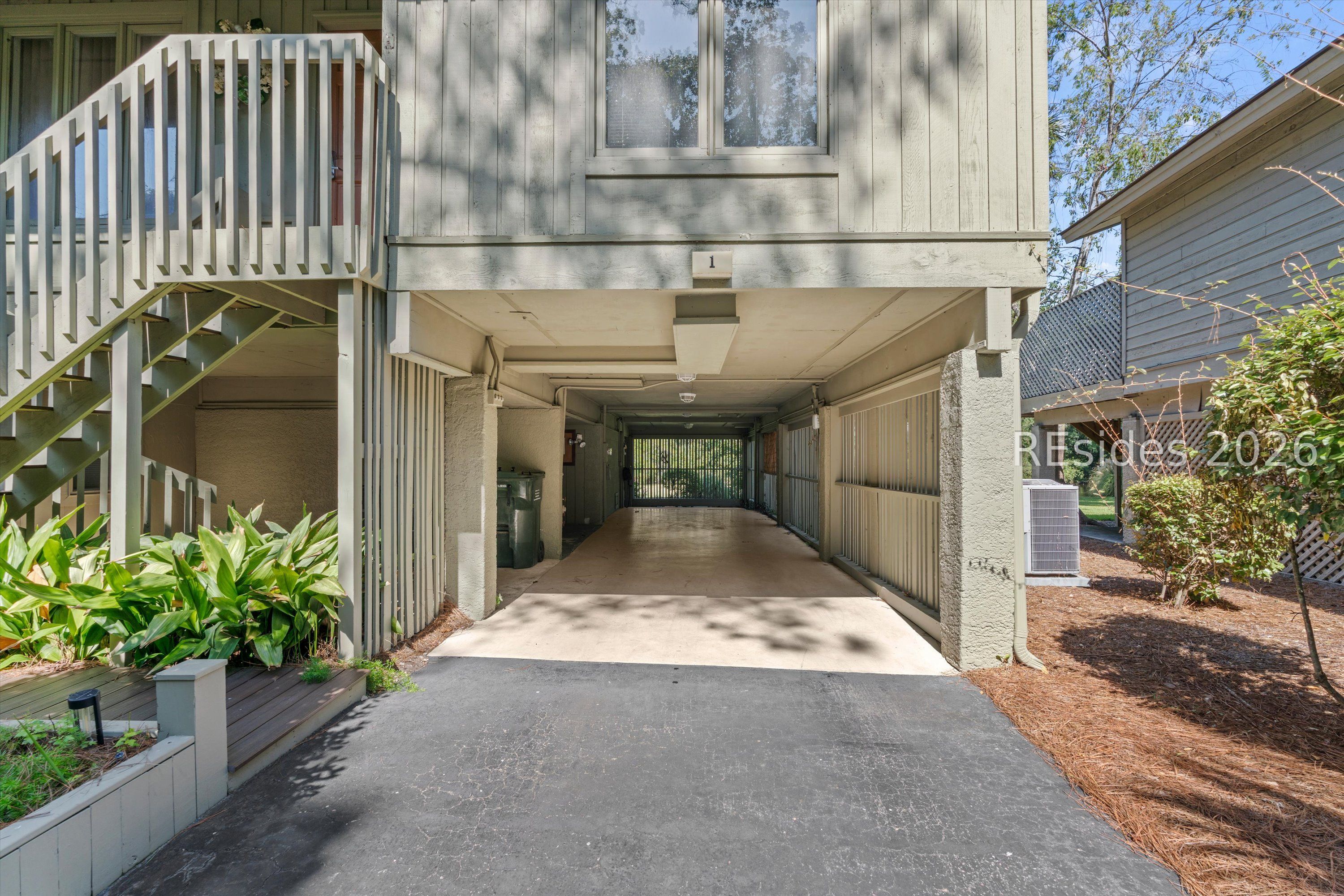 1 Kingston Cove