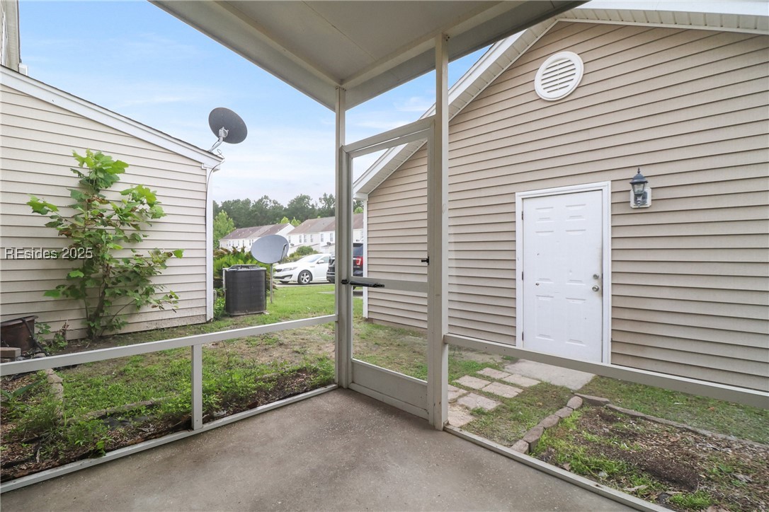 300 Campus Lane, Okatie, Texas image 8