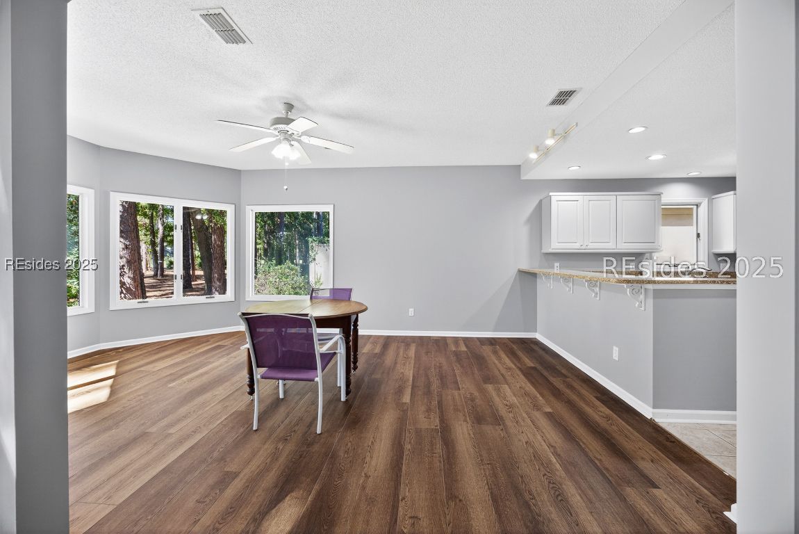 Hilton Head Island, South Carolina 29926, United States, 3 Bedrooms Bedrooms, ,2 BathroomsBathrooms,Residential,Pending,238251