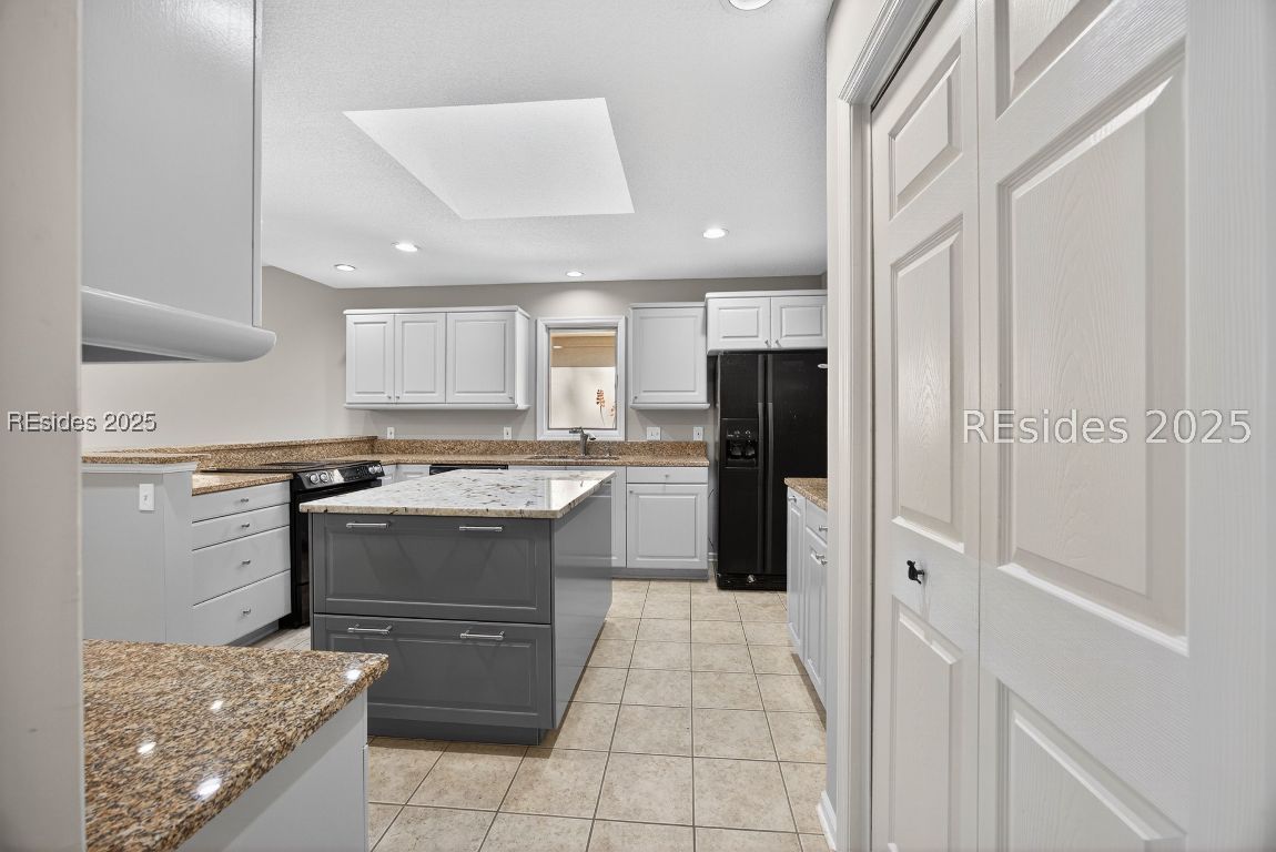 Hilton Head Island, South Carolina 29926, United States, 3 Bedrooms Bedrooms, ,2 BathroomsBathrooms,Residential,Pending,238251