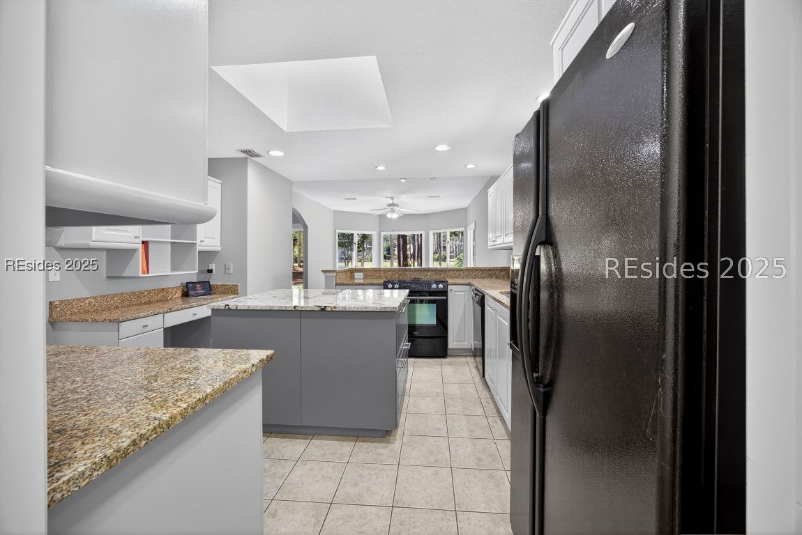 Hilton Head Island, South Carolina 29926, United States, 3 Bedrooms Bedrooms, ,2 BathroomsBathrooms,Residential,Pending,238251