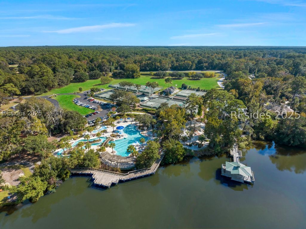 Hilton Head Island, South Carolina 29926, United States, 3 Bedrooms Bedrooms, ,2 BathroomsBathrooms,Residential,Pending,238251
