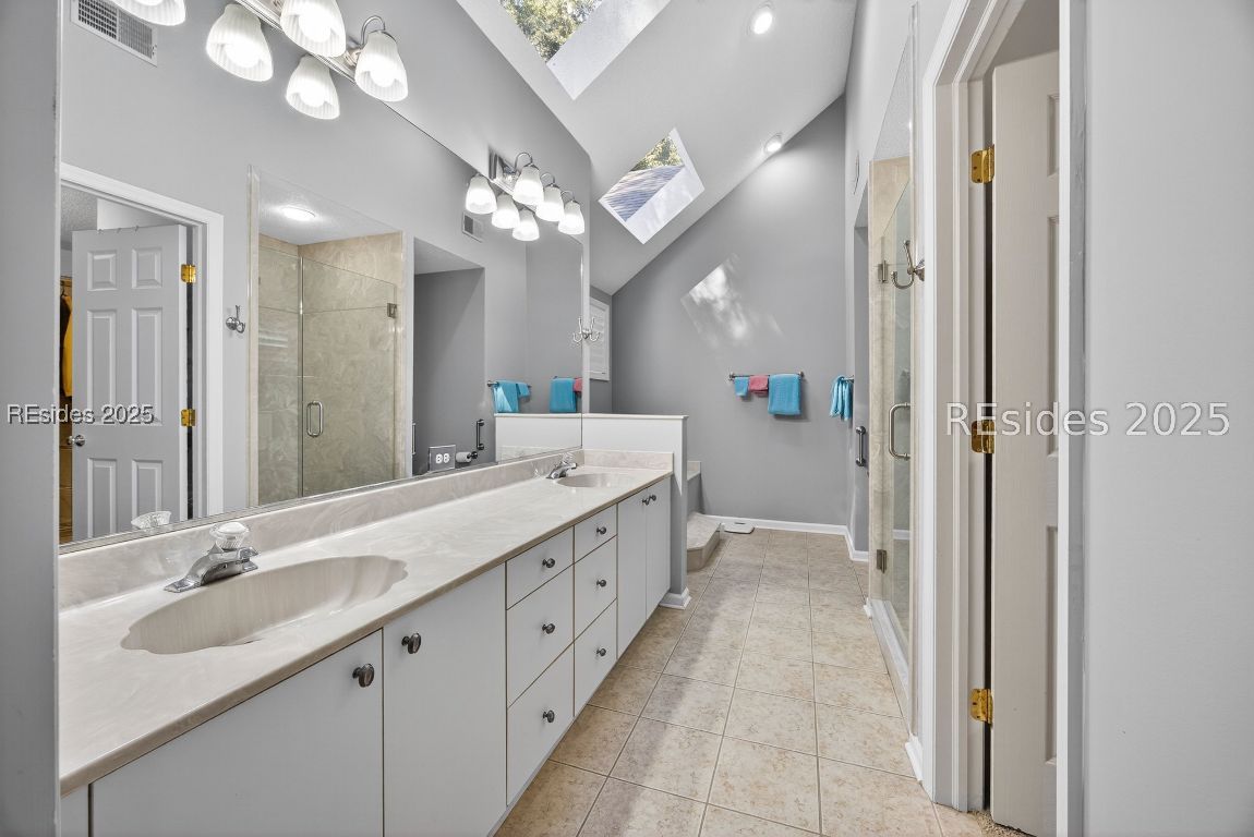 Hilton Head Island, South Carolina 29926, United States, 3 Bedrooms Bedrooms, ,2 BathroomsBathrooms,Residential,Pending,238251