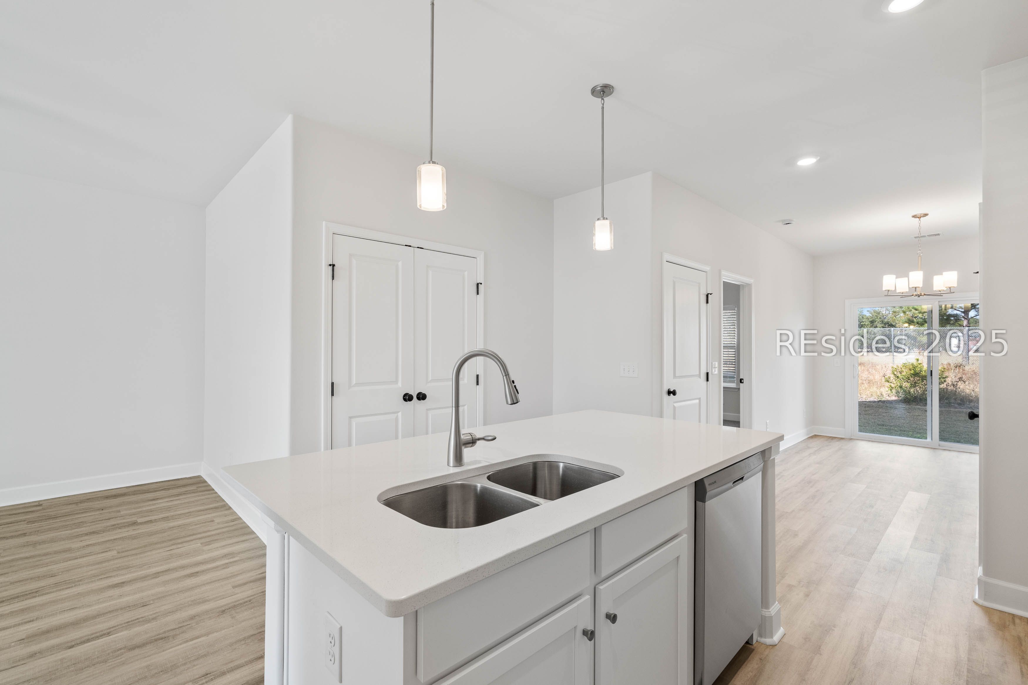 Ridgeland, South Carolina 29936, United States, 3 Bedrooms Bedrooms, ,3 BathroomsBathrooms,Residential,Active,25904