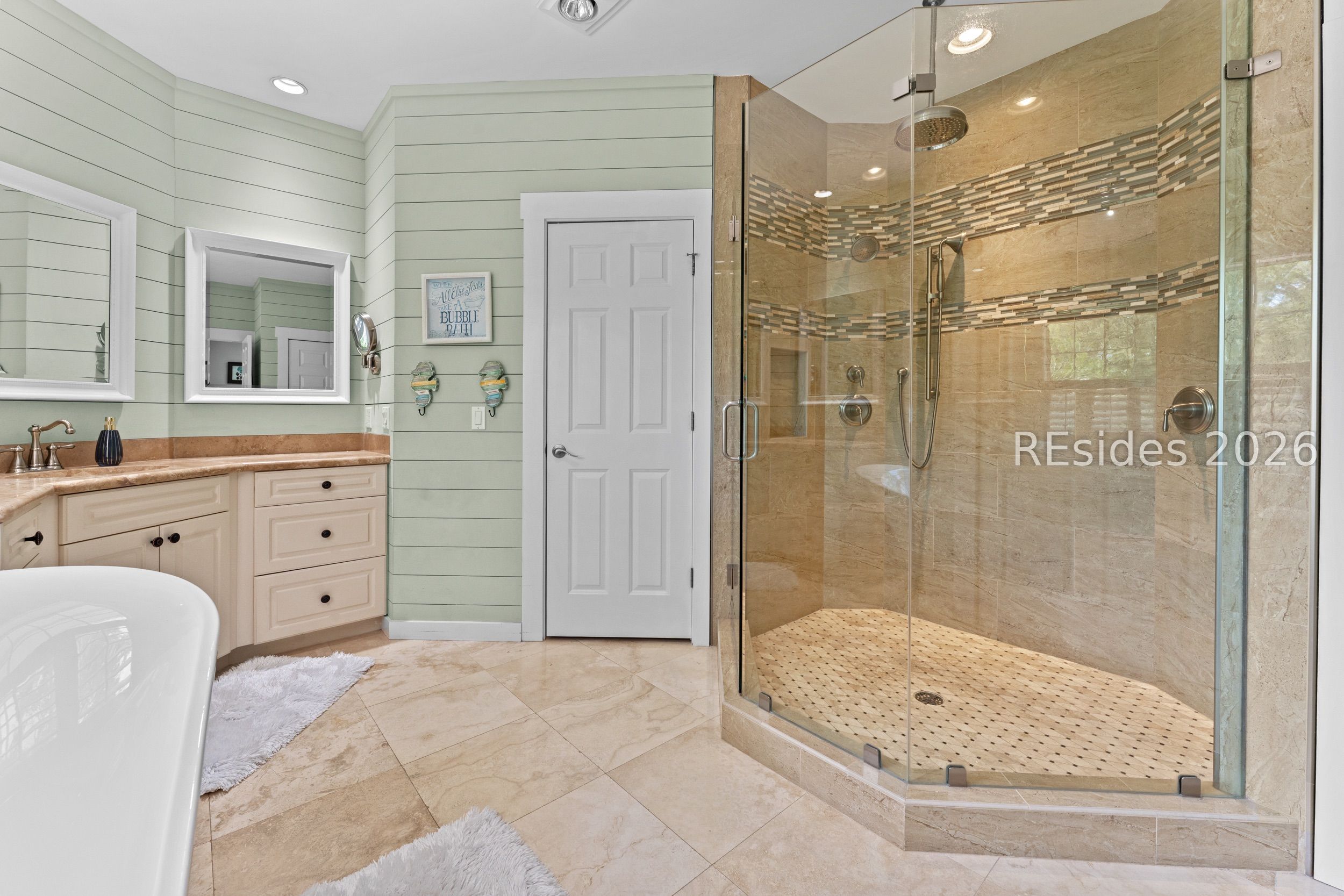 Hilton Head Island, South Carolina, 29926, United States, 5 Bedrooms Bedrooms, ,4 BathroomsBathrooms,Residential,Active,2035098