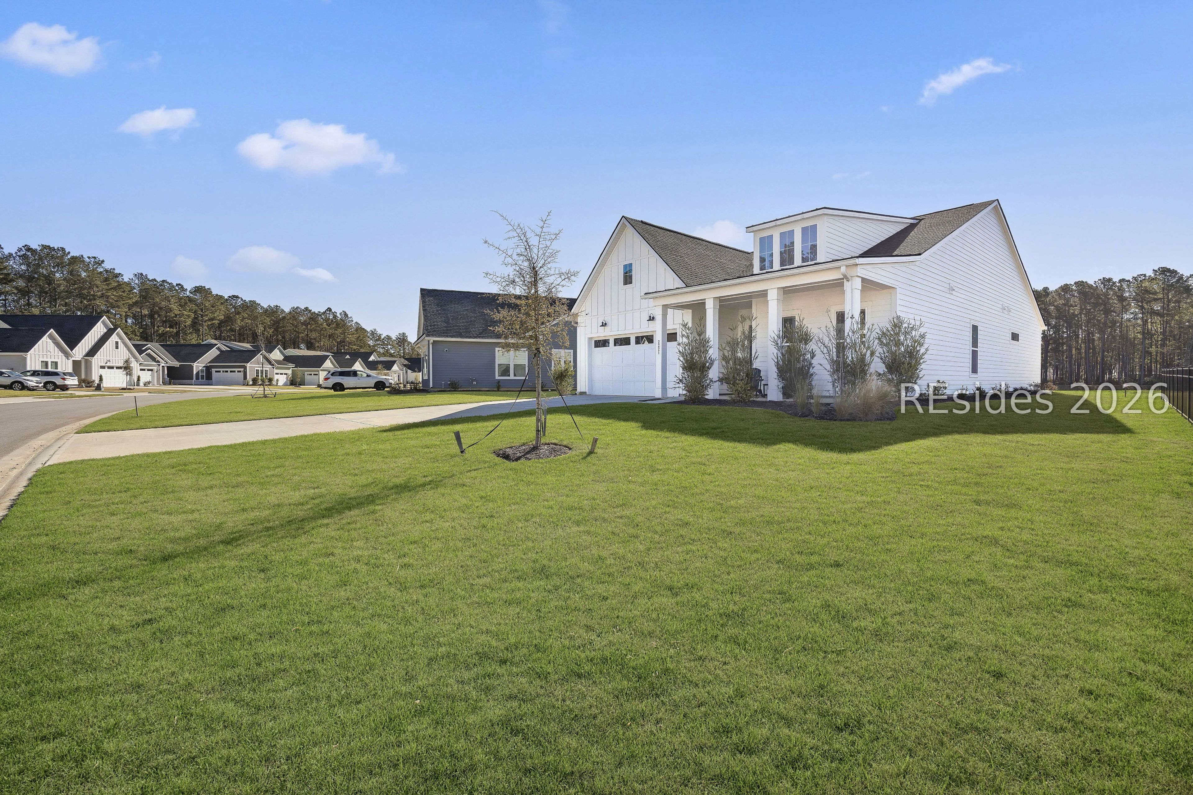 2221 Laurel Oak Avenue