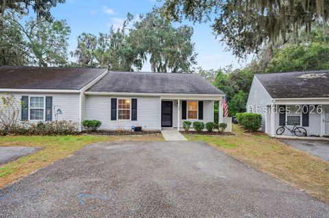 Townhouse For Sale - 160 Cedar Grove Circle<br/> Beaufort, SC 29902