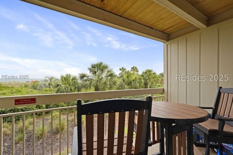Condo For Sale - 136 N Forest Beach Drive #136<br/> Hilton Head Island, SC 29928