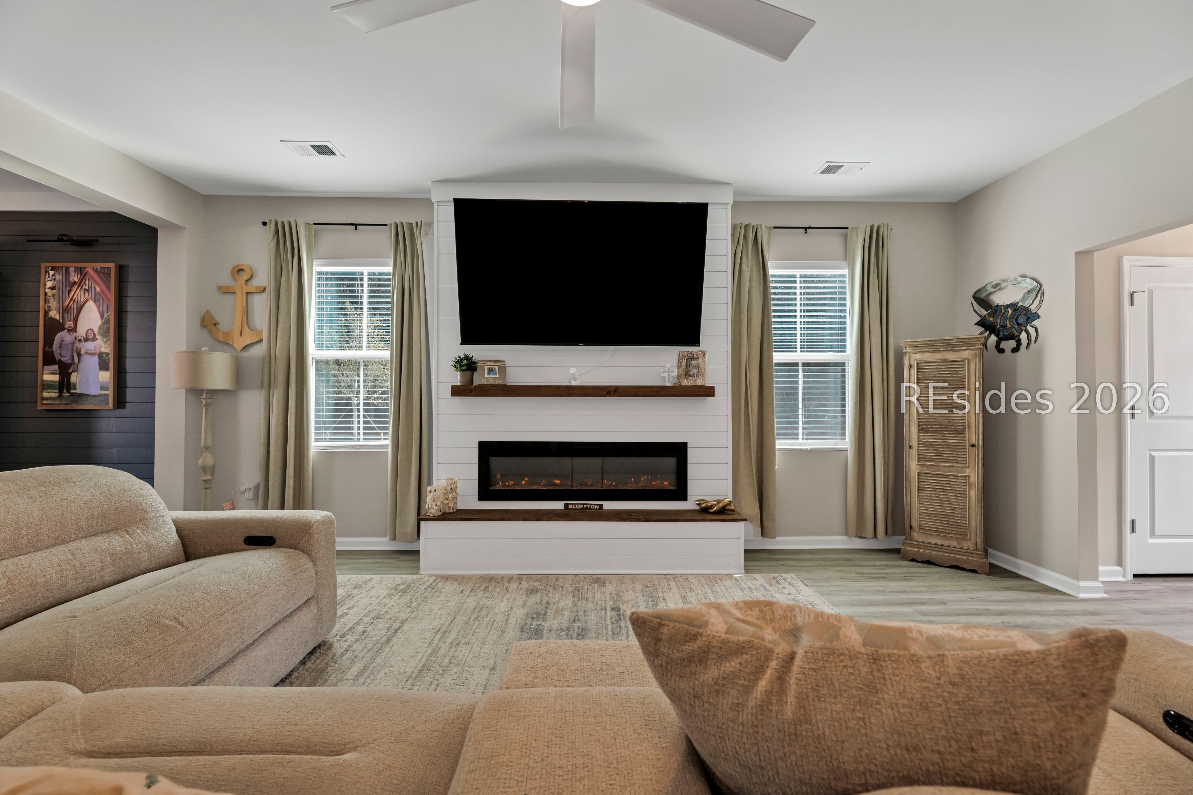 4 Whispering Oaks Circle