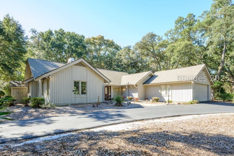 Homes For Sale - 27 Barony Lane<br/> Hilton Head Island, SC 29928