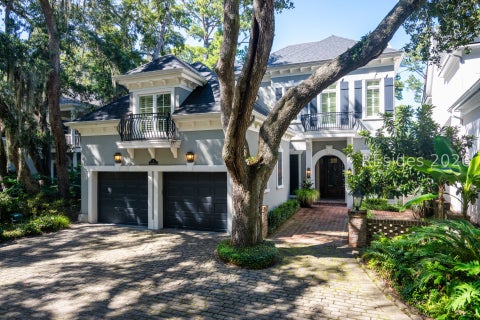 Homes For Sale - 4 Sparwheel Lane<br/> Hilton Head Island, SC 29926