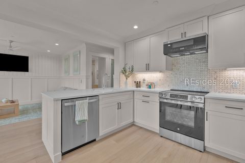 Condo For Sale - 40 Folly Field Road #326<br/> Hilton Head Island, SC 29928