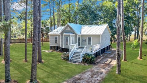 A home in Daufuskie Island