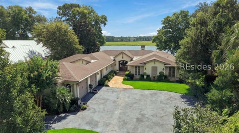 Homes For Sale - 10 Widewater Road<br/> Hilton Head Island, SC 29926