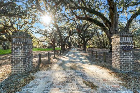 Homes For Sale - 893 Grays Highway<br/> Ridgeland, SC 29936