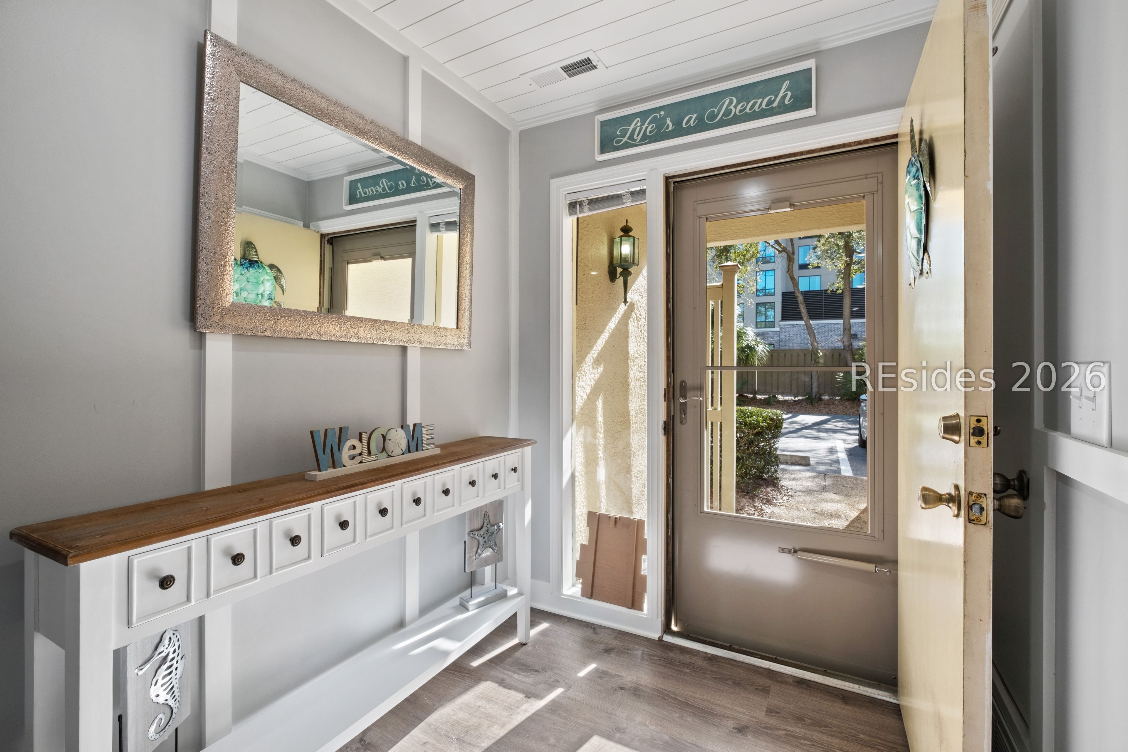 17 Lagoon Road - Photo 2