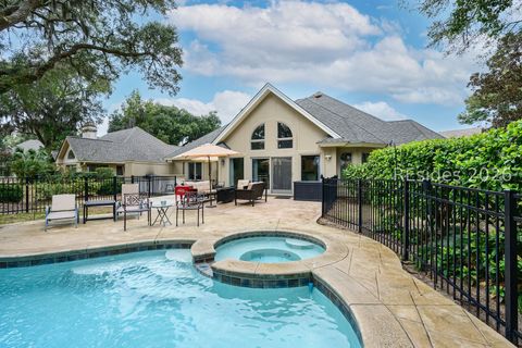 Homes For Sale - 8 Old Fort Way<br/> Hilton Head Island, SC 29926