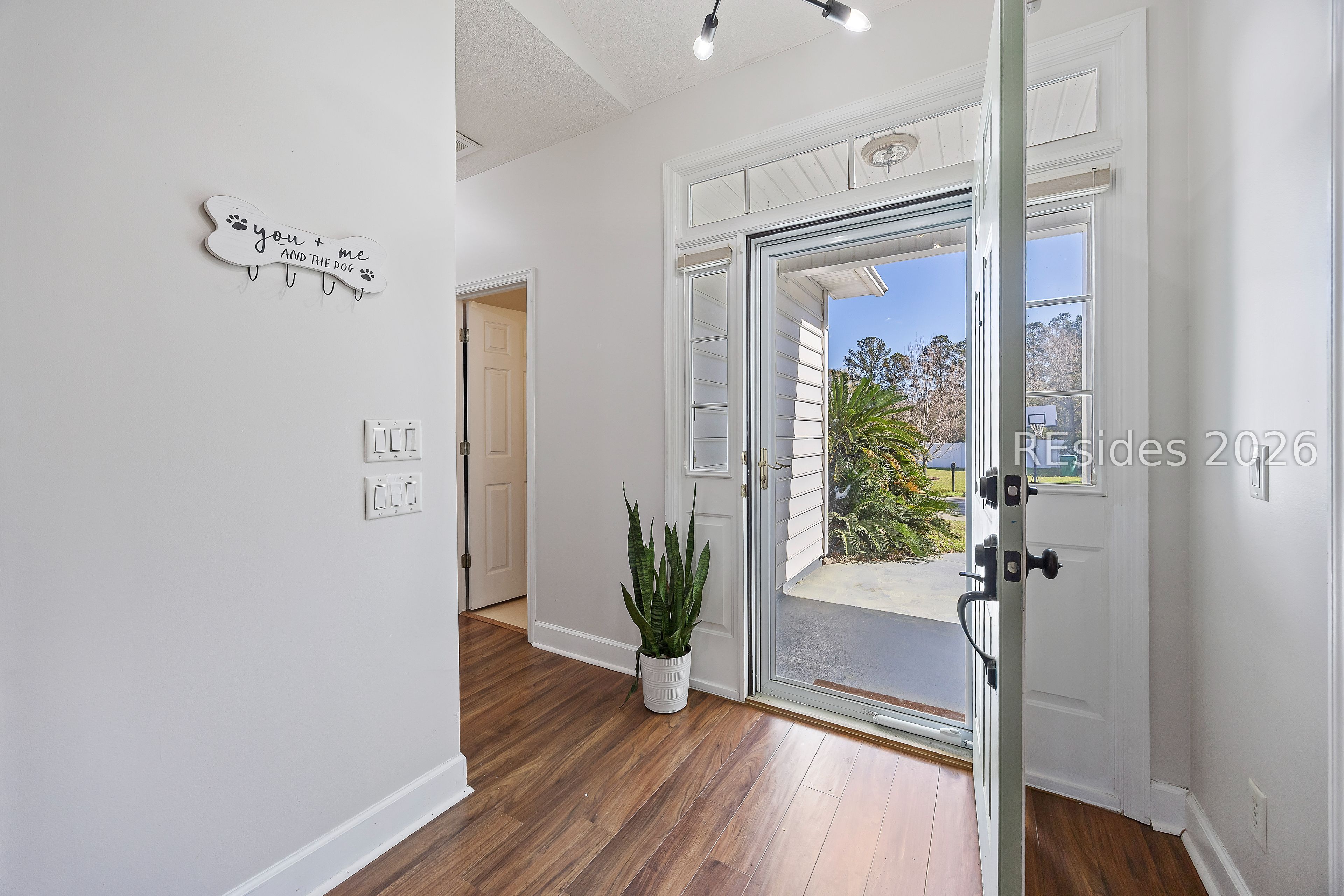 8 Parrot Creek Drive