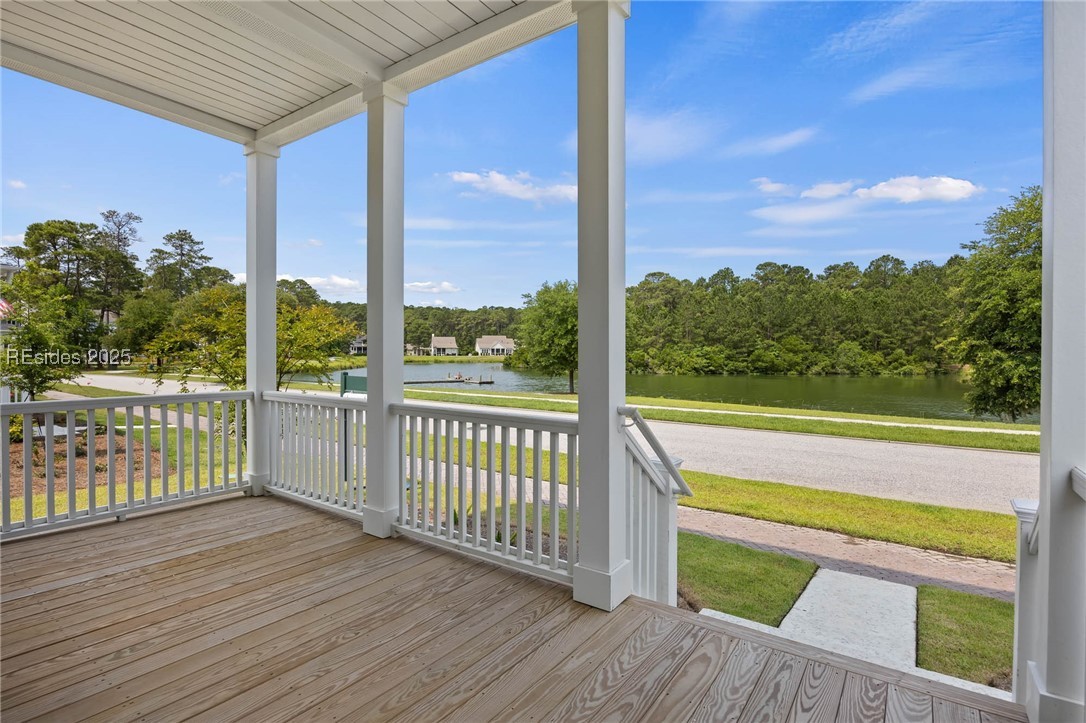 10 Skipperling Lane, Bluffton, Texas image 3
