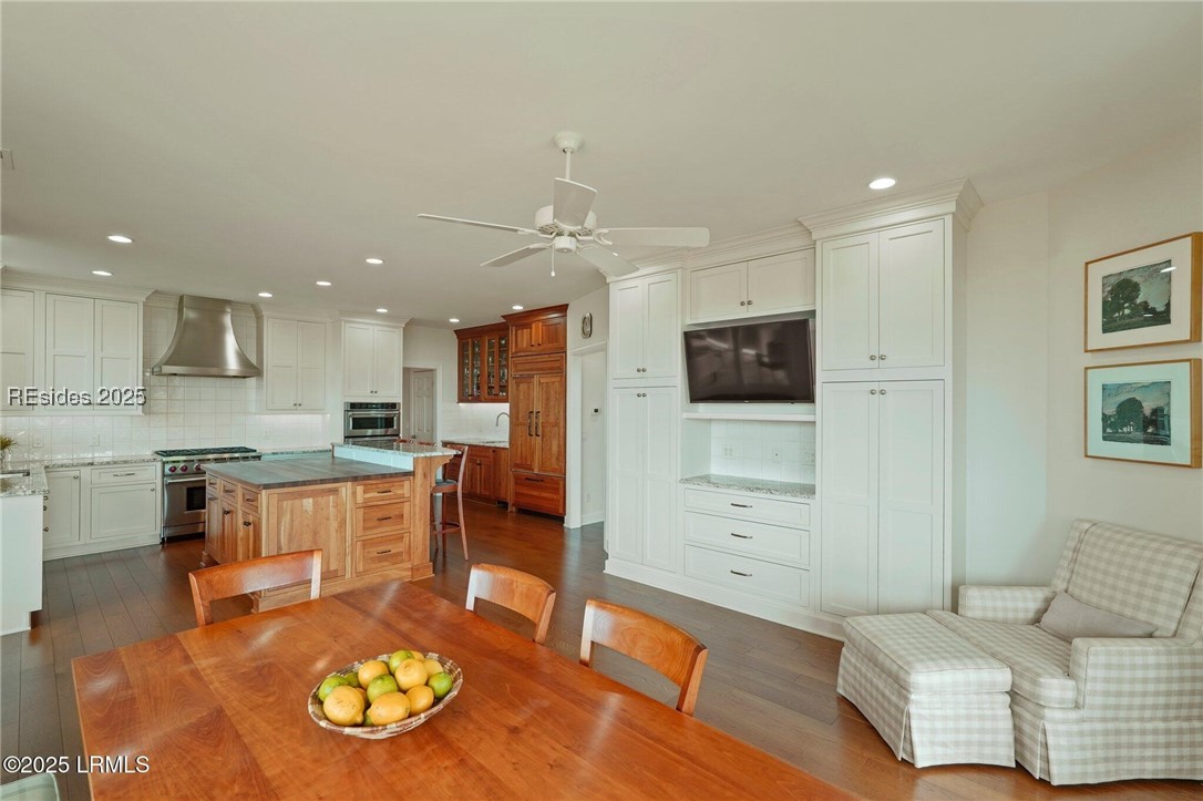 Saint Helena Island, South Carolina 29920, United States, 4 Bedrooms Bedrooms, ,5 BathroomsBathrooms,Residential,Active,128832