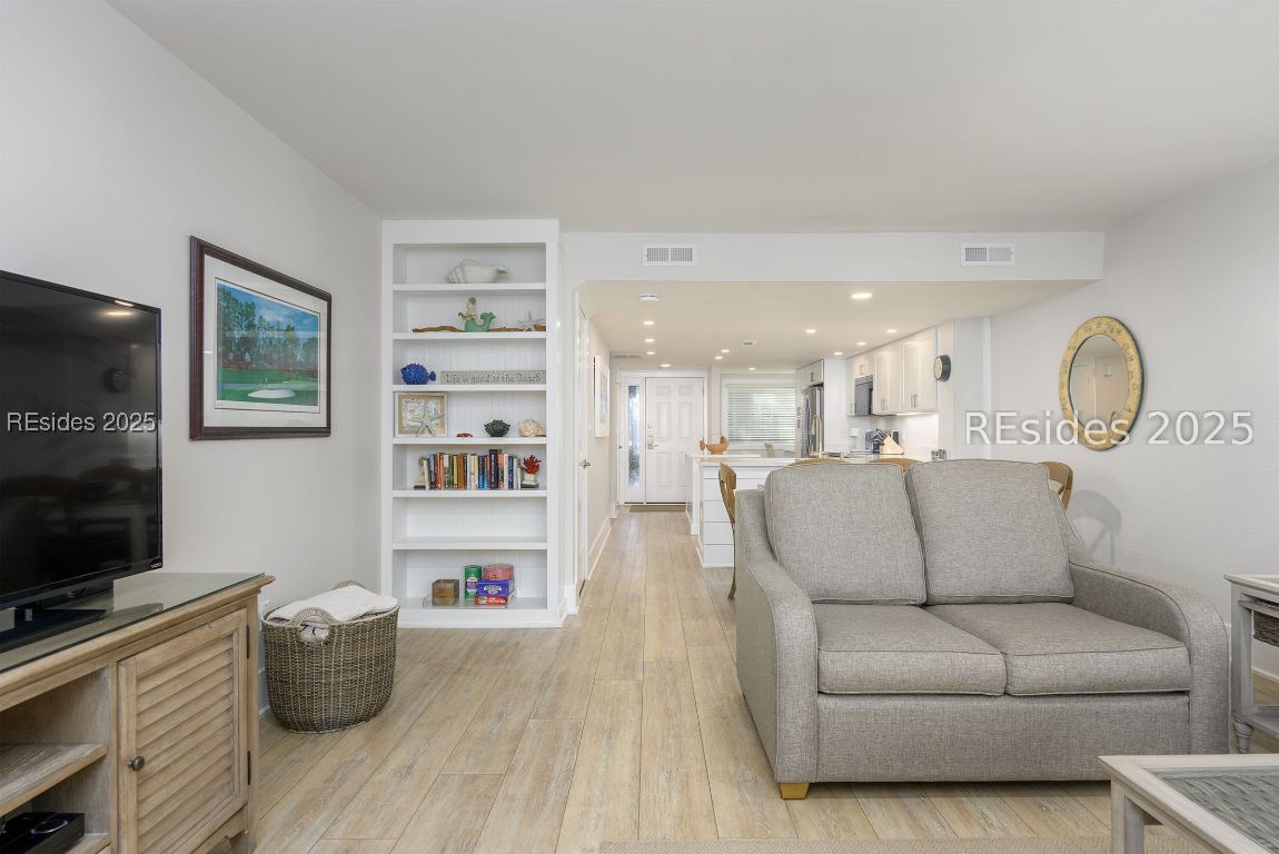 Hilton Head Island, South Carolina 29928, United States, 2 Bedrooms Bedrooms, ,3 BathroomsBathrooms,Residential,Active,204438