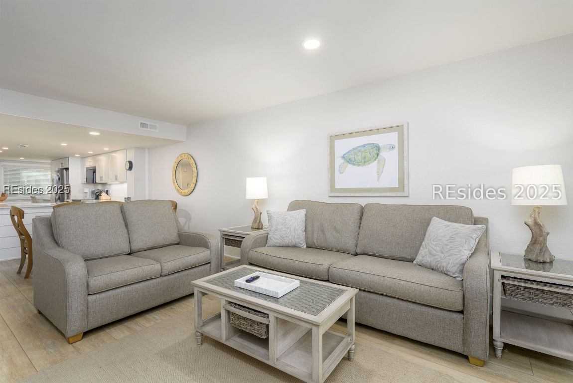 Hilton Head Island, South Carolina 29928, United States, 2 Bedrooms Bedrooms, ,3 BathroomsBathrooms,Residential,Active,204438