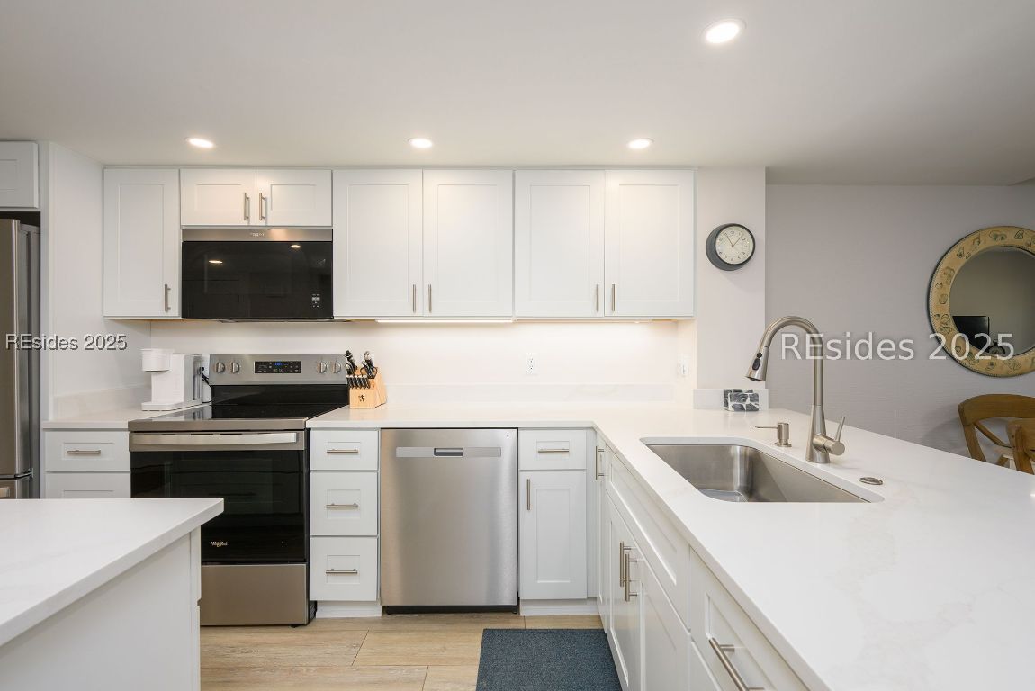 Hilton Head Island, South Carolina 29928, United States, 2 Bedrooms Bedrooms, ,3 BathroomsBathrooms,Residential,Active,204438