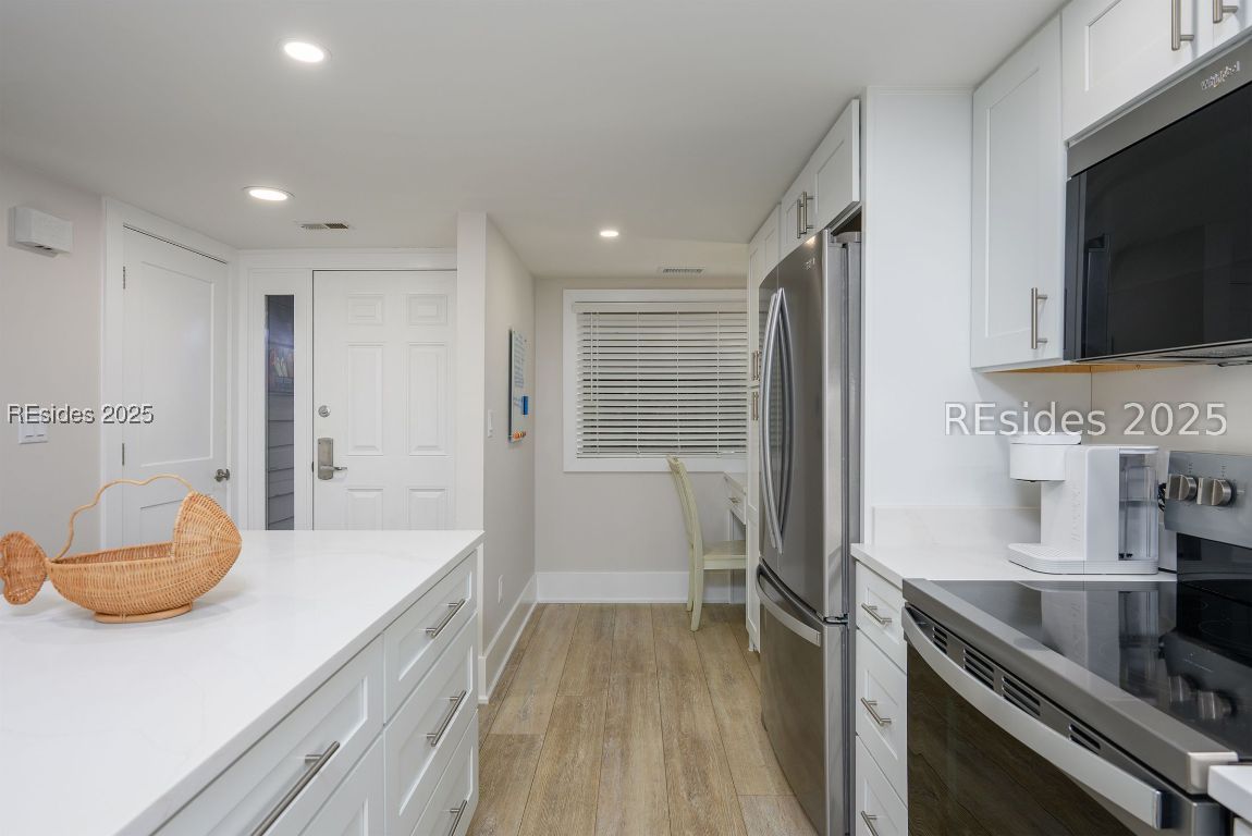 Hilton Head Island, South Carolina 29928, United States, 2 Bedrooms Bedrooms, ,3 BathroomsBathrooms,Residential,Active,204438