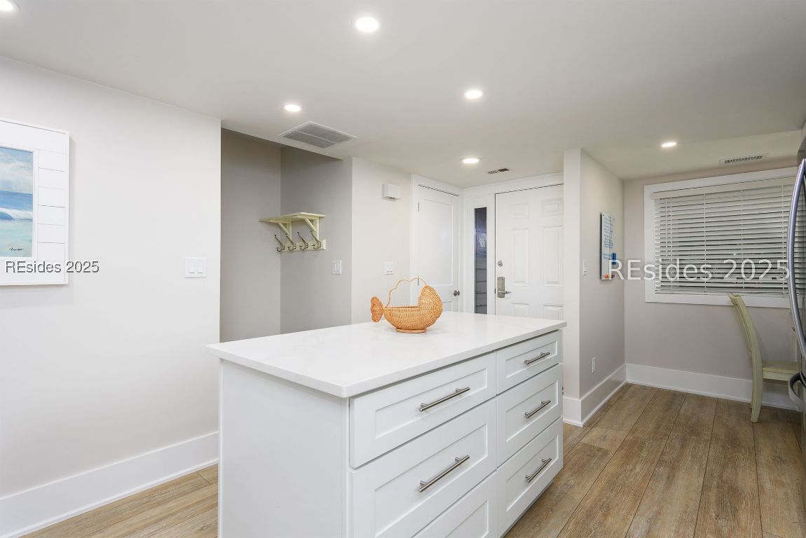 Hilton Head Island, South Carolina 29928, United States, 2 Bedrooms Bedrooms, ,3 BathroomsBathrooms,Residential,Active,204438