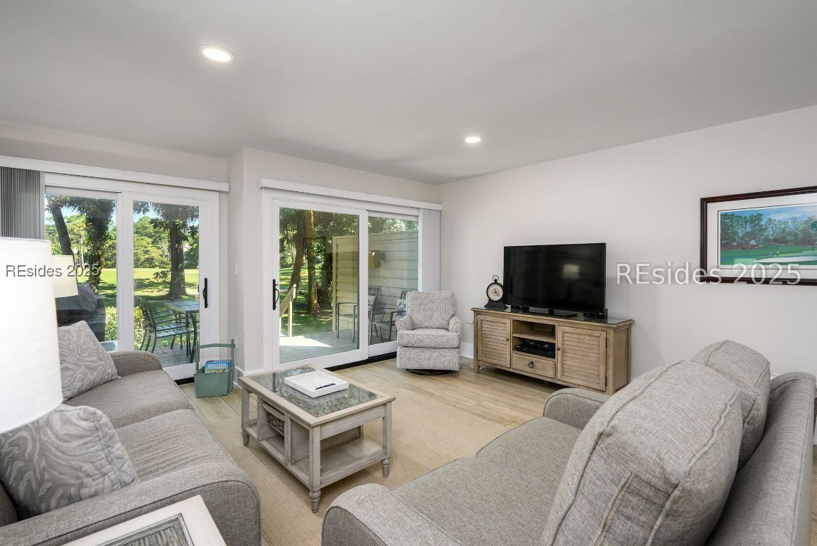 Hilton Head Island, South Carolina 29928, United States, 2 Bedrooms Bedrooms, ,3 BathroomsBathrooms,Residential,Active,204438