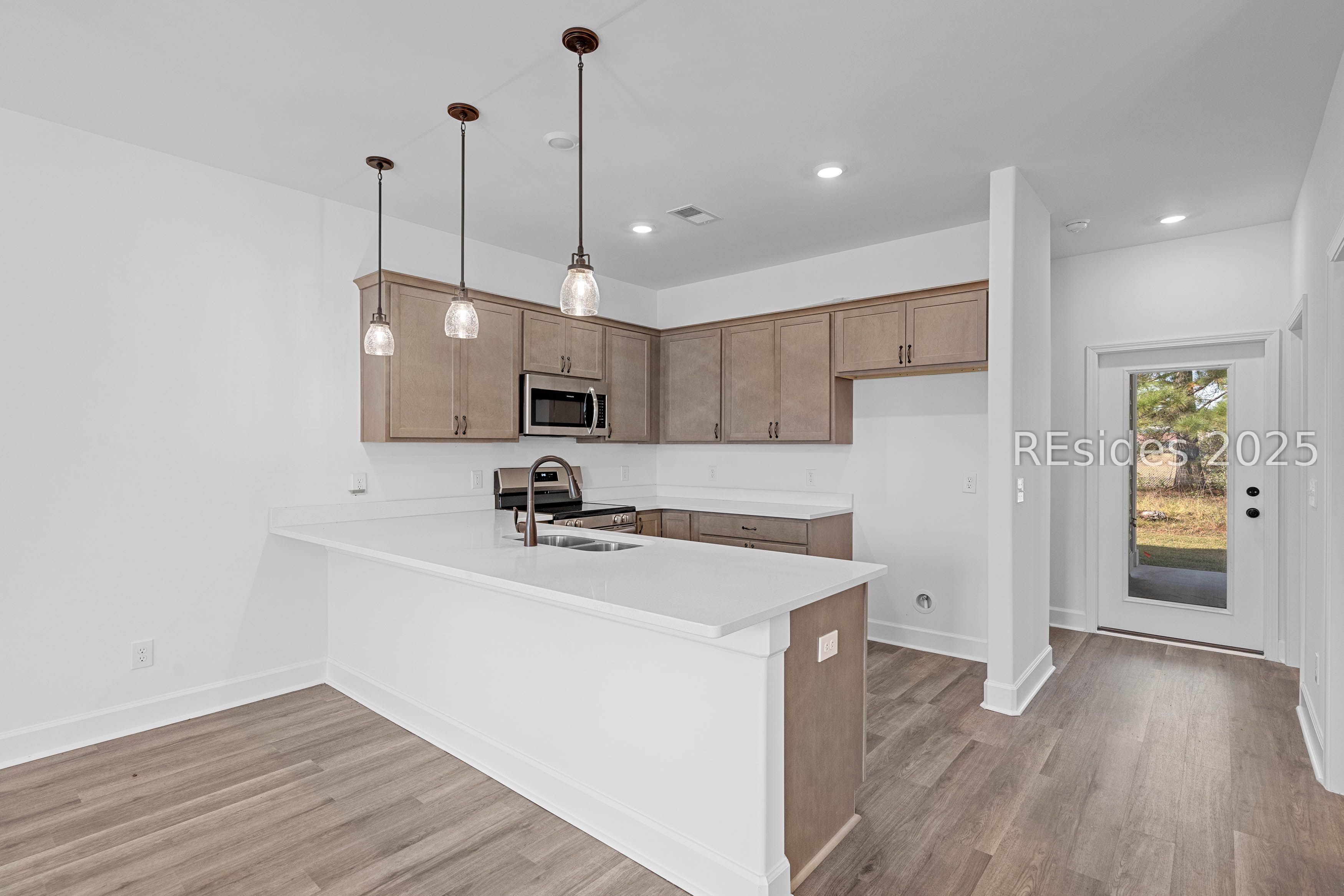 Ridgeland, South Carolina 29936, United States, 3 Bedrooms Bedrooms, ,3 BathroomsBathrooms,Residential,Active,76701