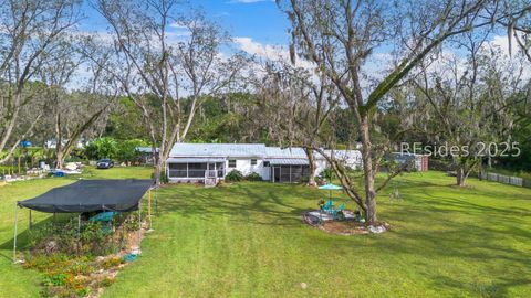 Homes For Sale - 196 Country Craft Rd<br/> Estill, SC 29918