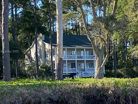 A home in Daufuskie Island