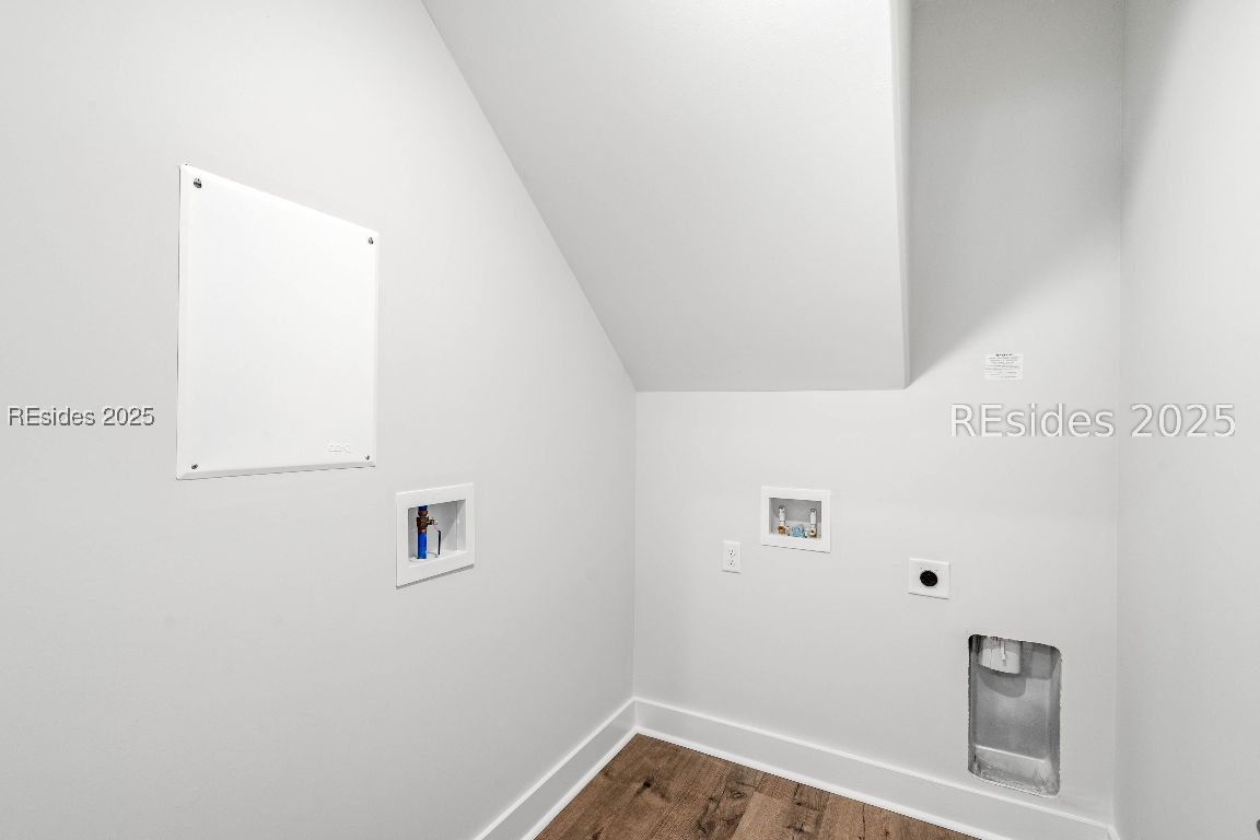 Beaufort, South Carolina 29907, United States, 4 Bedrooms Bedrooms, ,3 BathroomsBathrooms,Residential,Active,218987