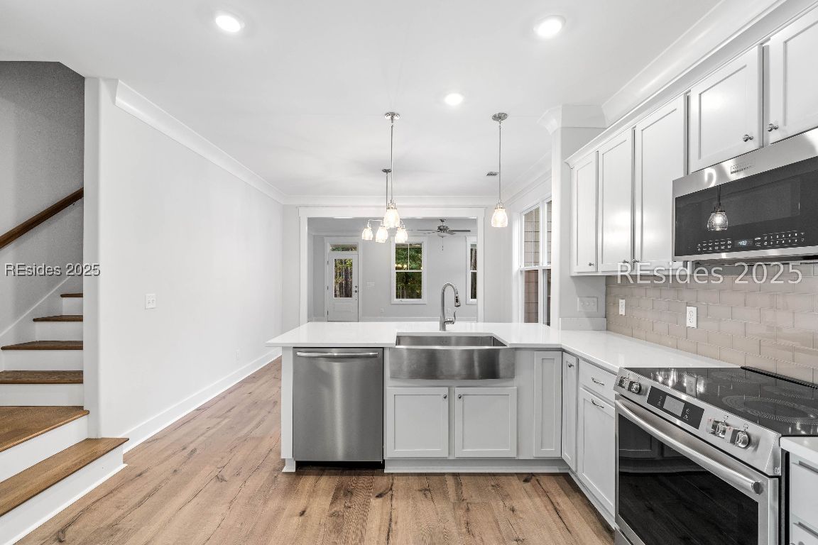 Beaufort, South Carolina 29907, United States, 4 Bedrooms Bedrooms, ,3 BathroomsBathrooms,Residential,Active,218987