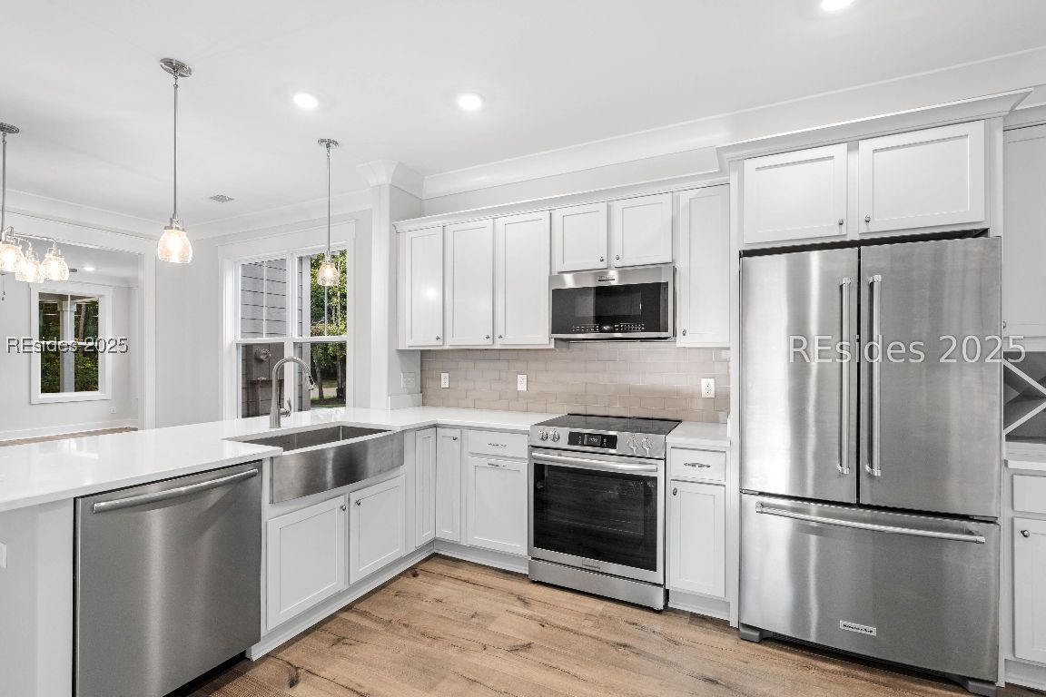 Beaufort, South Carolina 29907, United States, 4 Bedrooms Bedrooms, ,3 BathroomsBathrooms,Residential,Active,218987