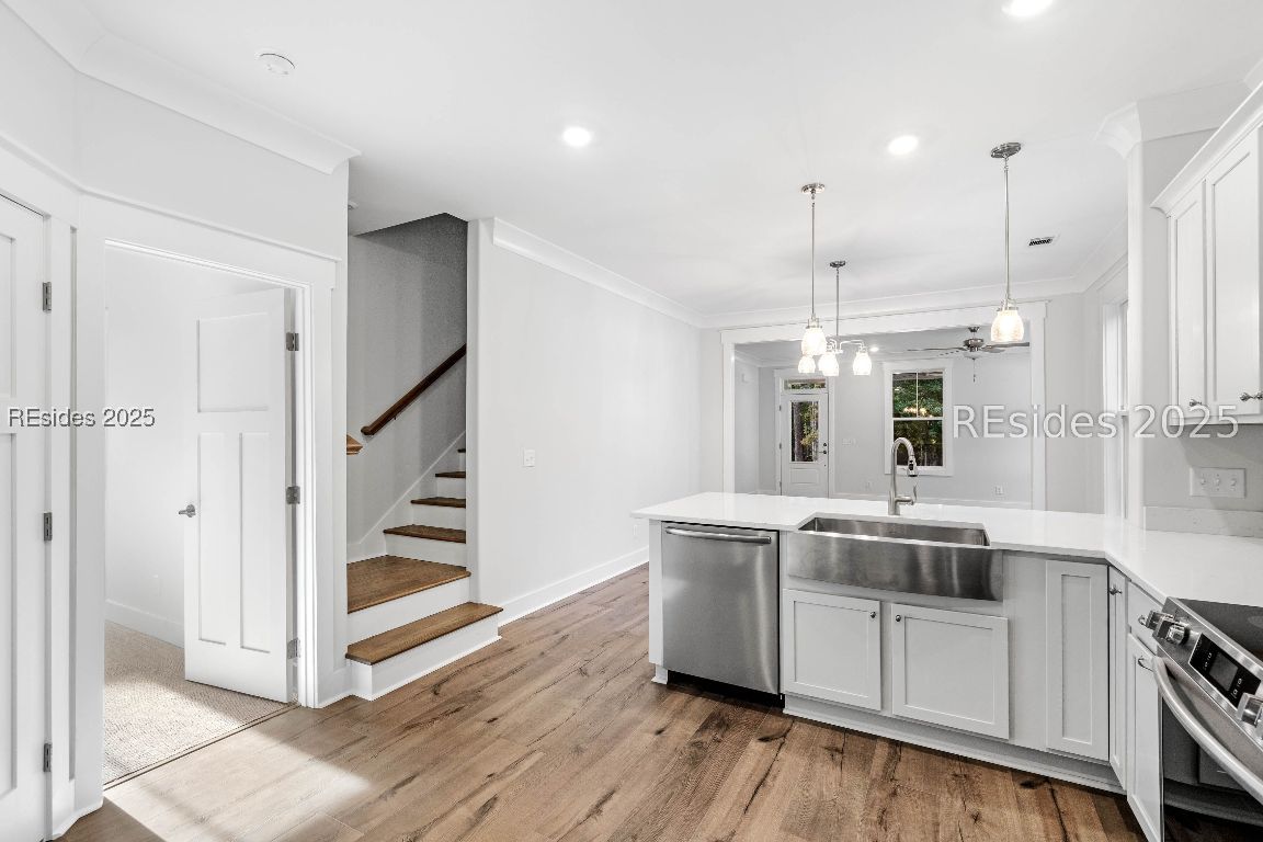 Beaufort, South Carolina 29907, United States, 4 Bedrooms Bedrooms, ,3 BathroomsBathrooms,Residential,Active,218987