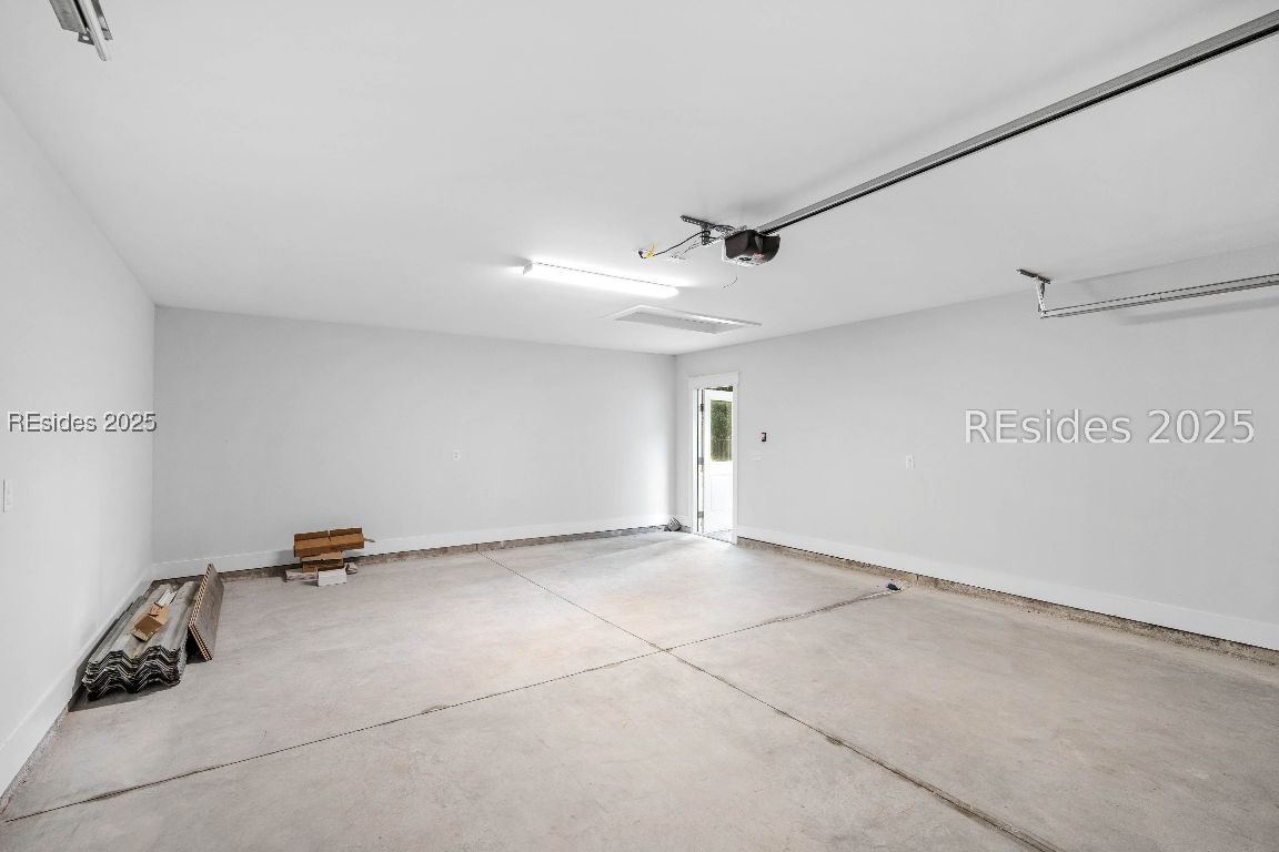 Beaufort, South Carolina 29907, United States, 4 Bedrooms Bedrooms, ,3 BathroomsBathrooms,Residential,Active,218987