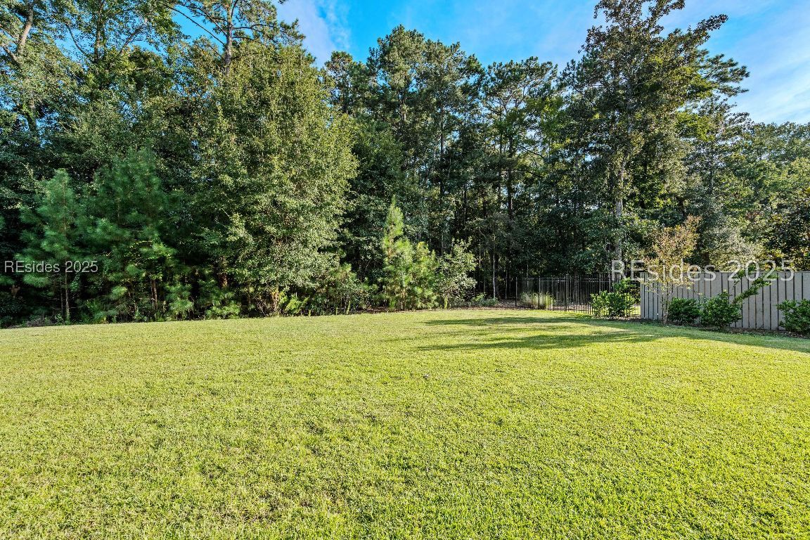 Beaufort, South Carolina 29907, United States, 4 Bedrooms Bedrooms, ,3 BathroomsBathrooms,Residential,Active,218987