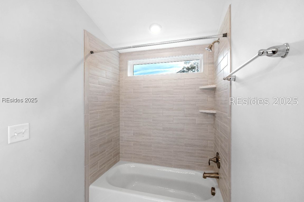 Beaufort, South Carolina 29907, United States, 4 Bedrooms Bedrooms, ,3 BathroomsBathrooms,Residential,Active,218987