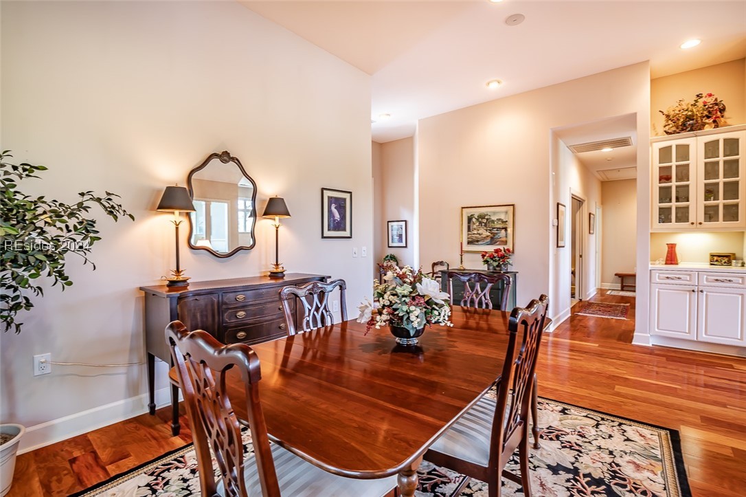 Saint Helena Island, South Carolina 29920, United States, 3 Bedrooms Bedrooms, ,2 BathroomsBathrooms,Residential,Pending,31328