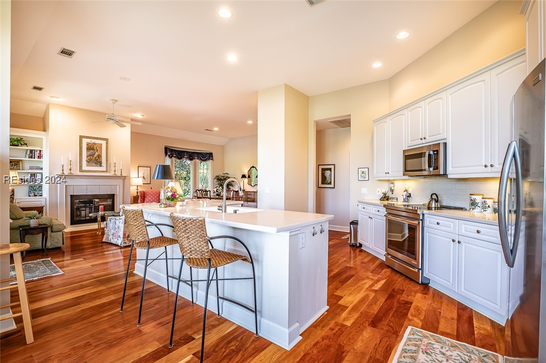 Saint Helena Island, South Carolina 29920, United States, 3 Bedrooms Bedrooms, ,2 BathroomsBathrooms,Residential,Pending,31328