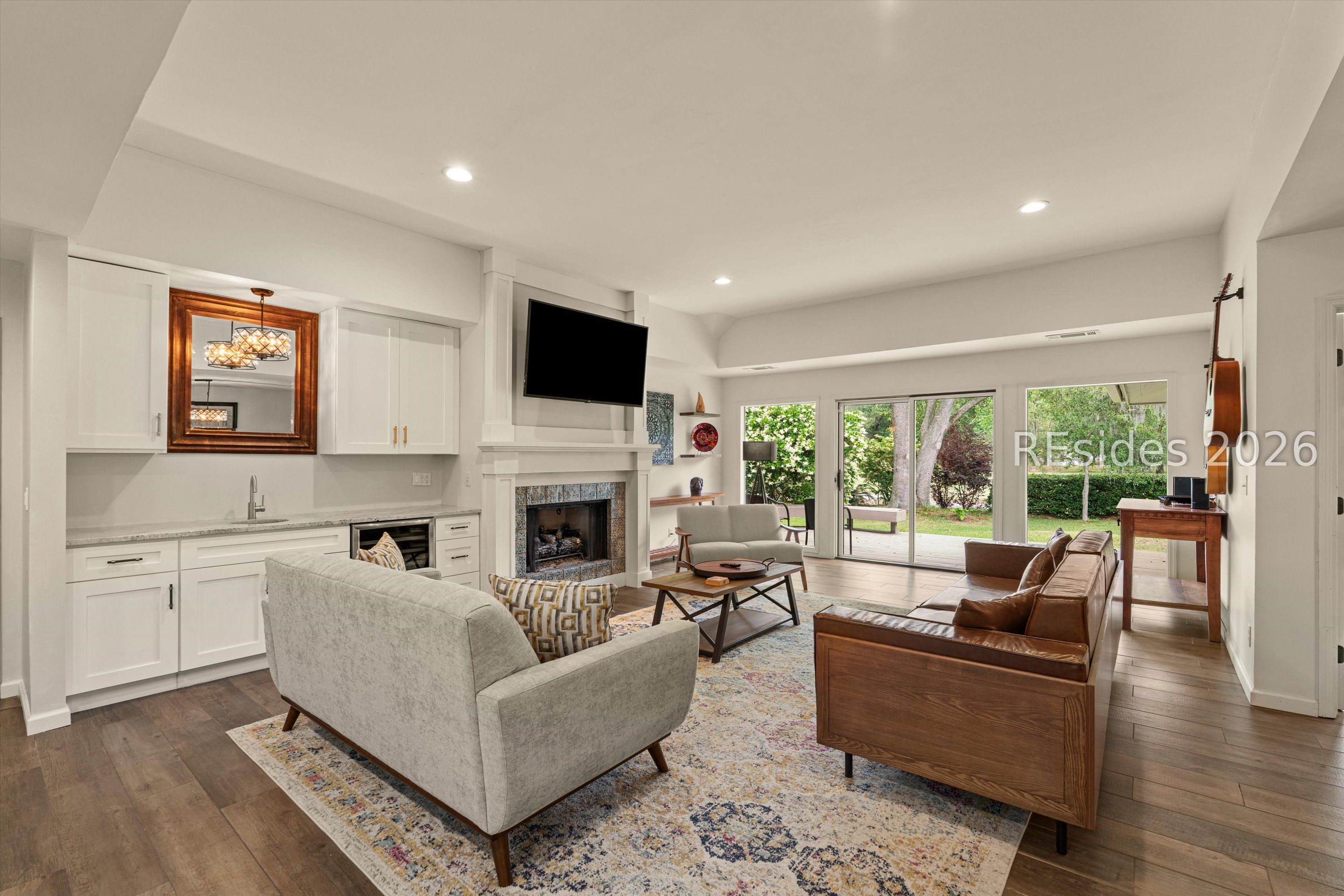 10 Market Place Drive