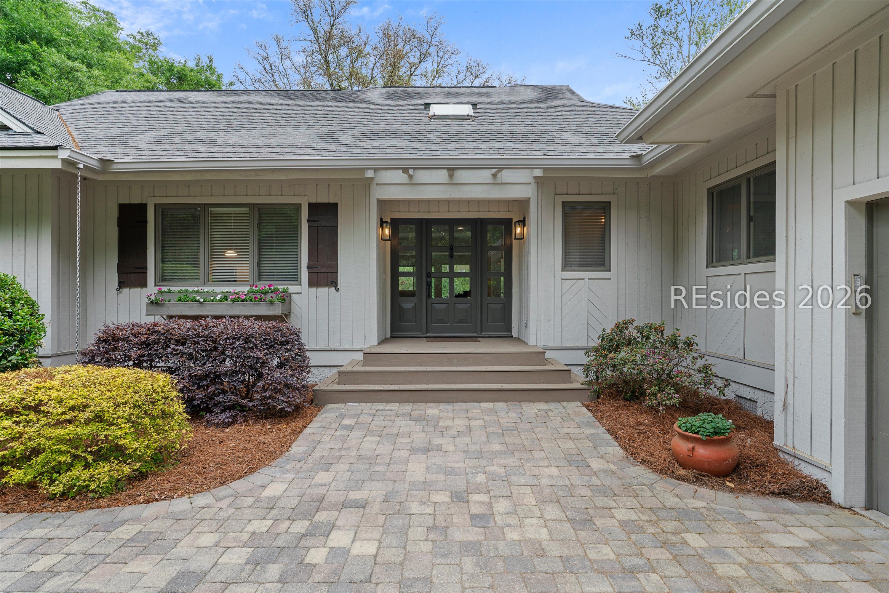 10 Market Place Drive