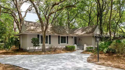 Homes For Sale - 44 Off Shore<br/> Hilton Head Island, SC 29928