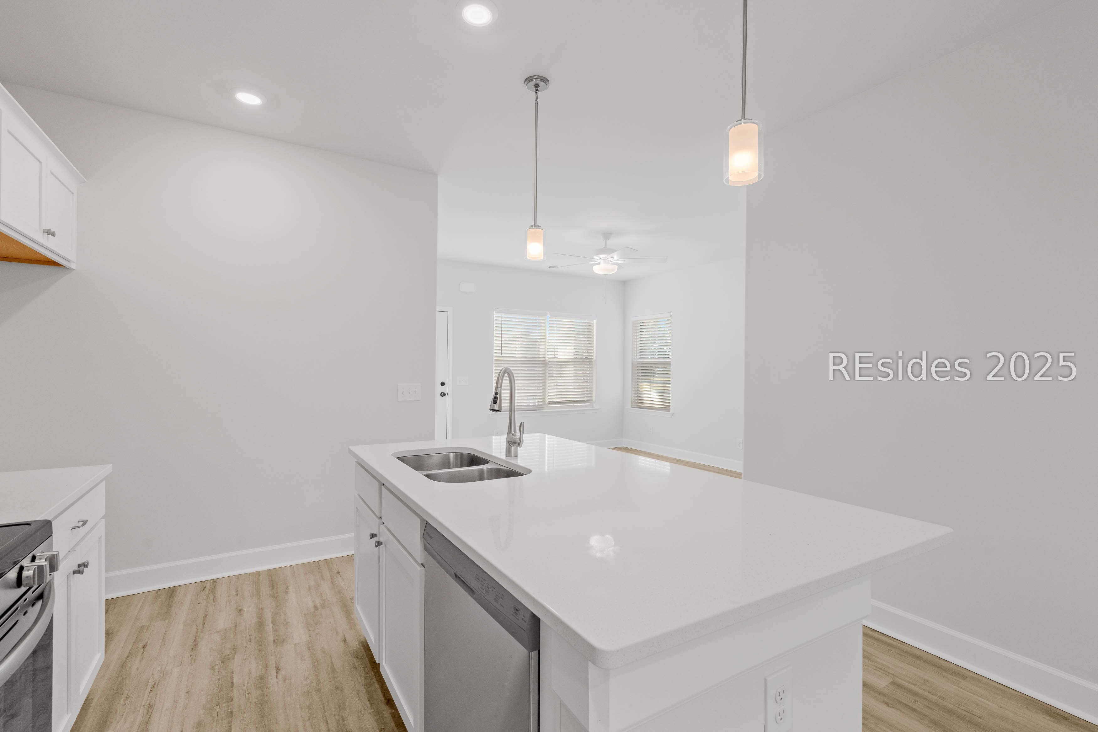 Ridgeland, South Carolina 29936, United States, 3 Bedrooms Bedrooms, ,3 BathroomsBathrooms,Residential,Active,212644