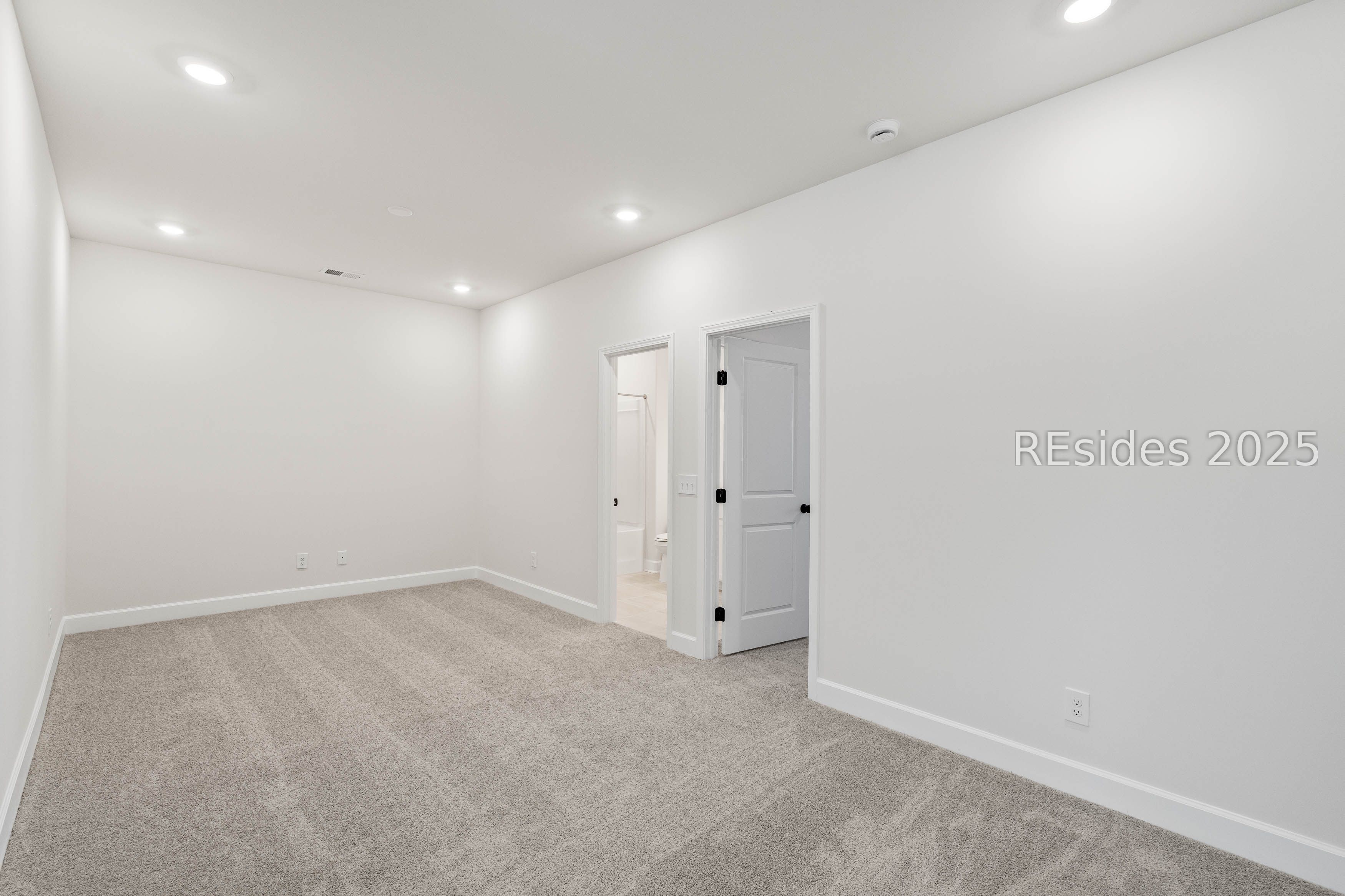 Ridgeland, South Carolina 29936, United States, 3 Bedrooms Bedrooms, ,3 BathroomsBathrooms,Residential,Active,212644