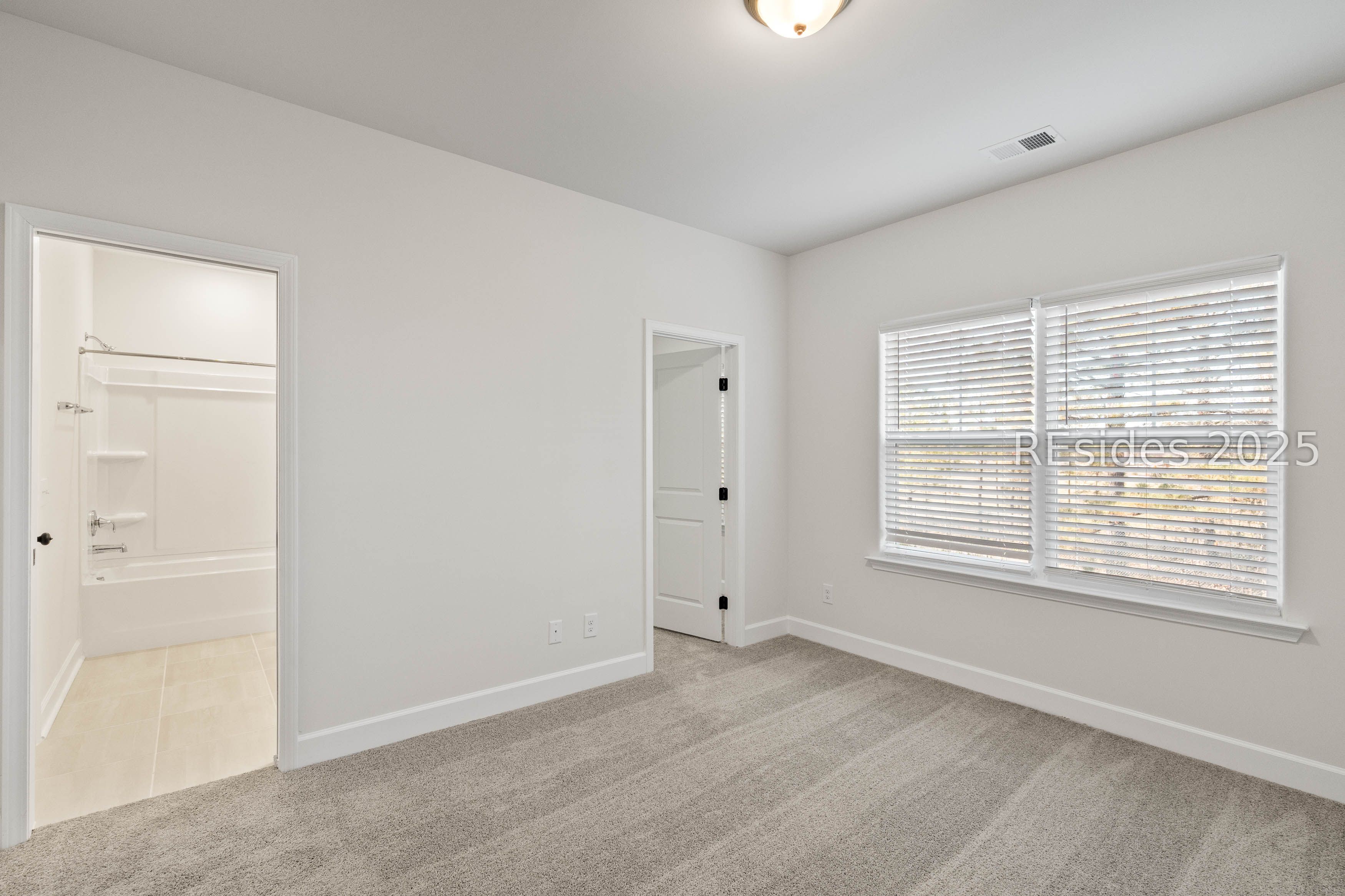 Ridgeland, South Carolina 29936, United States, 3 Bedrooms Bedrooms, ,3 BathroomsBathrooms,Residential,Active,212644